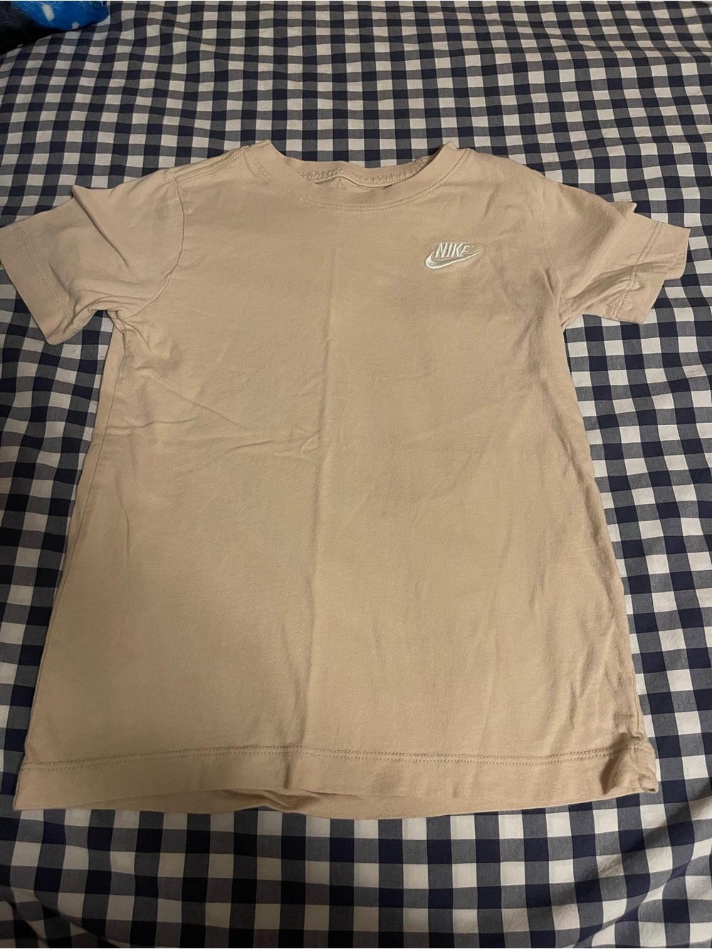 Nike Kids Short Sleeve Tee in Light Beige with White Logo